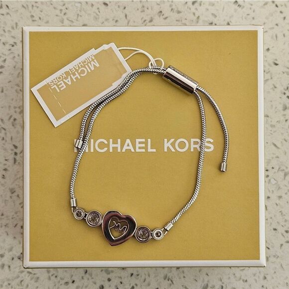 Michael Kors, Beautiful, fully adjustable Heart Bracelet. NWT - Picture 5 of 5